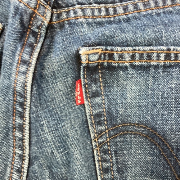 Slim straight Levi’s in good used condition,size 30/32 - Picture 5 of 9
